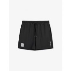 MANTO spodenki treningowe PULSE czarne. Czarne krótkie spodenki sportowe Manto, bez wzorów. W wyprzedaży za 95.00 zł.