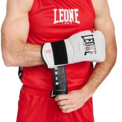 Tank top Leone Ambassador. Czerwone t-shirty sportowe LEONE 1947, bez wzorów, bez ramiączek, na fitness i siłownię. W wyprzedaży za 93.25 zł.
