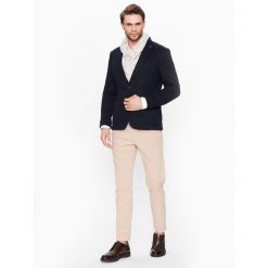 Szal Guess. Brązowe szaliki Guess, z aplikacjami. Za 269.99 zł.