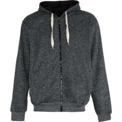 Ciemnoszara Bluza Produce. Szare bluzy z kapturem marki Born2be. Za 49.99 zł.
