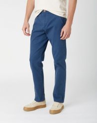 WRANGLER CASEY CHINO MĘSKIE SPODNIE MATERIAŁOWE DARK DENIM W1C050XTG 112141230. Eleganckie spodnie Wrangler, l, z denimu. Za 239.99 zł.