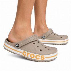 Klapki chodaki sportowe Crocs BAYABAND CLOG. Brązowe klapki Crocs, z materiału. Za 219.00 zł.