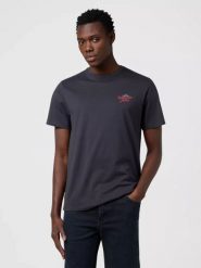 MĘSKA KOSZULKA WRANGLER GRAPHIC TEE FADED BLACK 112371486. Czarne t-shirty Wrangler, m, bez wzorów, bez kołnierzyka, bez ramiączek. Za 79.99 zł.
