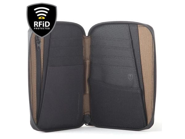 Lifeventure X-Pac Mini VX21 Wodoodporny portfel podróżny RFID 150x110x20 mm. Brązowe portfele Lifeventure, bez wzorów. Za 159.99 zł.