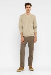 Ciemnobeżowe jeansy, Slim Fit, D-QUBE. Brązowe spodnie materiałowe Volcano, na co dzień, m, bez wzorów, z bawełny. Za 169.99 zł.