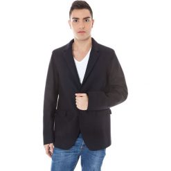 Marynarka w kolorze czarnym. Marynarki marki Just Cavalli, Calvin Klein, Lee. W wyprzedaży za 799.95 zł.