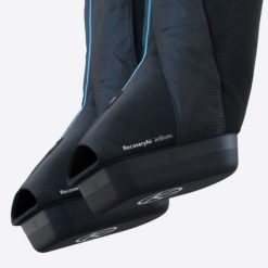 Buty kompresyjne Therabody Recovery JetBoots rozm. S z wbudowanym aparatem do drenażu limfatycznego. Odzież kompresyjna Therabody, s, bez wzorów. Za 4,230.99 zł.