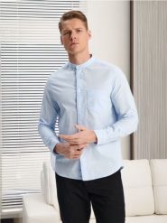 Koszula regular - błękitny. Niebieskie koszule Sinsay, l, bez wzorów, z bawełny, bez kołnierzyka, bez ramiączek. Za 45.99 zł.