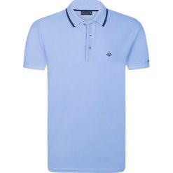 Koszulka polo "Somehow" w kolorze błękitnym. Koszulki polo sportowe marki Sir Raymond Taylor. W wyprzedaży za 99.95 zł.