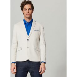Marynarka z łatami na łokciach slim fit - Beżowy. Marynarki marki Reserved. W wyprzedaży za 119.99 zł.