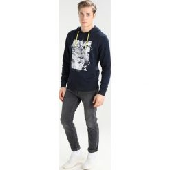Jack & Jones JCOPHONE HOOD Bluza z kapturem sky captain. Bluzy z kapturem marki Jack & Jones, m, z bawełny, z kapturem. Za 169.00 zł.