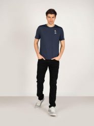 North Sails X Prada T-shirt "Foehn" | 45 2302 000 | T-shirt Foehn | Mężczyzna | Granatowy. Niebieskie t-shirty North Sails, m, z aplikacjami, z poliesteru, bez kołnierzyka, bez ramiączek. W wyprzedaży za 199.00 zł.