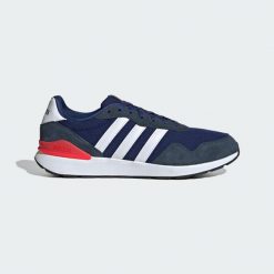 Buty Run 60s 4.0. Białe buty turystyczne Adidas, bez wzorów, ze skóry, bez zapięcia, trekkingowe. Za 259.00 zł.