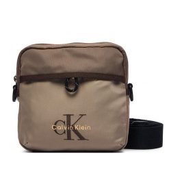 Saszetka Calvin Klein. Brązowe saszetki i nerki CALVIN KLEIN, bez wzorów, małe, bez dodatków. Za 289.99 zł.