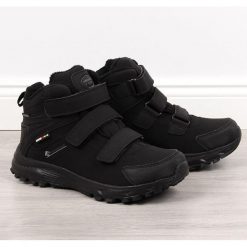 Buty trekkingowe męskie wodoodporne ocieplane czarne American Club. Czarne botki sznurowane bez wzorów, z softshellu, bez obcasa, bez zapięcia. Za 383.65 zł.