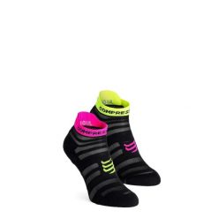 Skarpety biegowe Compressport Pro Racing Socks v4.0 Ultralight Run Low. Czarne skarpety Compressport, bez wzorów. Za 62.99 zł.