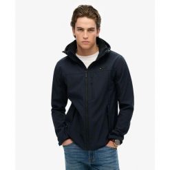 Kurtka z kapturem Superdry Soft Shell. Niebieskie kurtki Superdry, m, bez wzorów, z kapturem. Za 470.85 zł.