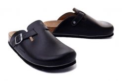 DR. BRINKMANN 600425-1 schwarz, klapki profilatyczne męskie. Czarne klapki Dr. Brinkmann, ze skóry. Za 288.92 zł.