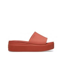 Klapki Dla Dorosłych Crocs Brooklyn Slide. Brązowe klapki Crocs, z materiału. Za 181.99 zł.