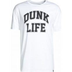 Jordan RISE BASKETBALL VERBIAGE TEE Tshirt z nadrukiem white/black. T-shirty sportowe marki Jordan. W wyprzedaży za 126.65 zł.