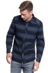 MĘSKA KOSZULA MATERIAŁOWA MUSTANG CLEMENS KC QUILTED 1008990 4085. Koszule Mustang, m, bez wzorów, z materiału, bez kołnierzyka, bez ramiączek. W wyprzedaży za 49.99 zł.