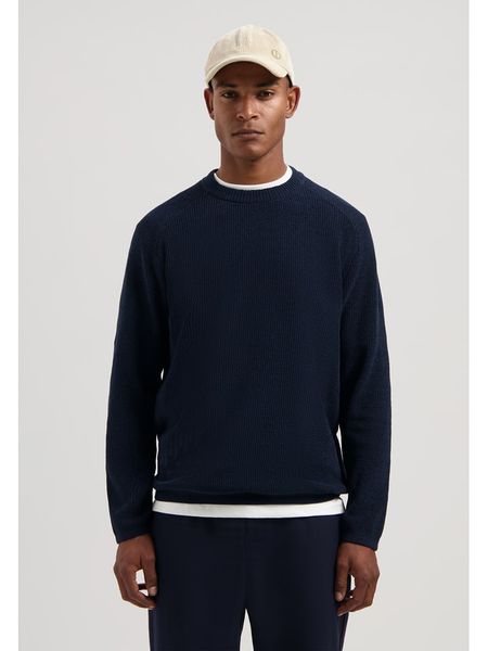 DSTREZZED Sweter w kolorze granatowym rozmiar: XL. Niebieskie swetry nierozpinane Dstrezzed, xl, bez wzorów, ze splotem, bez kołnierzyka, bez ramiączek. Za 214.70 zł.