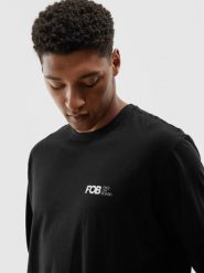 4F Longsleeve oversize z nadrukiem męski - czarny XXL. Czarne bluzki z długim rękawem 4F, m, bez wzorów, z bawełny, bez kołnierzyka, bez ramiączek. W wyprzedaży za 39.99 zł.