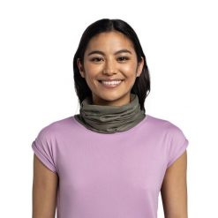 Komin na szyję - Bandana BUFF Coolnet UV® Solid. Zielone szaliki Buff, bez wzorów, z elastanu. Za 79.99 zł.