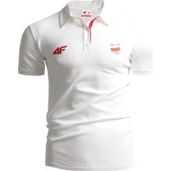 Koszulka polo męska Polska Pyeongchang 2018 TSM211 - BIAŁY. Białe koszulki polo marki 4F, na zimę, z napisami, z bawełny, z dekoltem na plecach. W wyprzedaży za 99.99 zł.