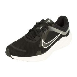 Buty Męskie Sportowe Nike Quest 5. Czarne buty do biegania Nike, bez wzorów, bez zapięcia, do biegania. Za 288.60 zł.