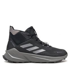 Trekkingi adidas. Czarne botki sznurowane Adidas, bez wzorów, z gore-texu, bez obcasa, bez zapięcia. Za 649.99 zł.