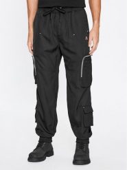 Moose Knuckles Spodnie materiałowe Maddox Utility M33MR764CT Czarny Regular Fit. Czarne spodnie materiałowe Moose Knuckles, m, bez wzorów, z materiału. Za 1,459.00 zł.
