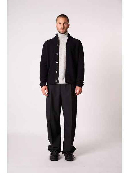 Perfect Cashmere Kaszmirowy kardigan "Gilmour" w kolorze czarnym rozmiar: S. Czarne swetry rozpinane Perfect Cashmere, s, bez wzorów, z kaszmiru, bez kołnierzyka, bez ramiączek. Za 674.99 zł.