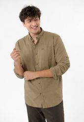 Koszula lniana z wiskozą K-VINCES. Brązowe koszule Volcano, na lato, m, bez wzorów, ze lnu, bez kołnierzyka, bez ramiączek. Za 149.99 zł.