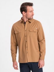 Męska bawełniana koszula REGULAR FIT z kieszeniami zapinanymi na guziki - camel V2 OM-SHCS-0146 - XXL. Brązowe koszule Ombre Clothing, l, bez wzorów, z bawełny, bez kołnierzyka, bez ramiączek. W wyprzedaży za 69.99 zł.