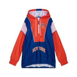 Kurtka wodoodporna New York Knicks NBA Highlight Reel. Niebieskie kurtki przeciwdeszczowe Mitchell & Ness, m, bez wzorów, bez kaptura. Za 506.00 zł.