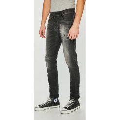 Diesel - Jeansy Tephar. Jeansy marki Diesel. W wyprzedaży za 799.90 zł.