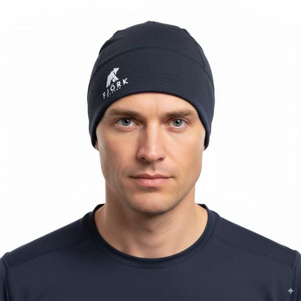 Czapka do biegania z merynosów. Niebieskie czapki zimowe FJORK MERINO, bez wzorów, z wełny. Za 289.00 zł.