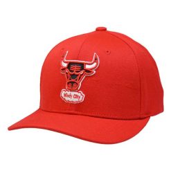 Czapka z daszkiem Mitchell & Ness NBA Chicago Bulls Team Ground 2.-CBUYYPPPRED1. Czerwone czapki z daszkiem Mitchell & Ness, bez wzorów. Za 109.00 zł.
