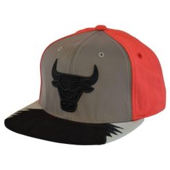 Czapka z daszkiem Mitchell & Ness NBA 5 Snapback Chicago Bulls -CBUYYPPPGYRD. Czerwone czapki z daszkiem Mitchell & Ness, bez wzorów. Za 89.00 zł.
