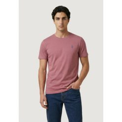 Koszulka crop top Mężczyzna U.S. POLO ASSN. MICK-BASIC. Fioletowe koszulki polo U.S. Polo Assn., m, bez wzorów, z bawełny, bez kołnierzyka, bez ramiączek. W wyprzedaży za 159.75 zł.