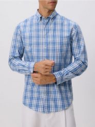 Koszula regular fit w kratę - niebieski. Niebieskie koszule Reserved, l, bez wzorów, z bawełny, bez kołnierzyka, bez ramiączek. W wyprzedaży za 65.99 zł.