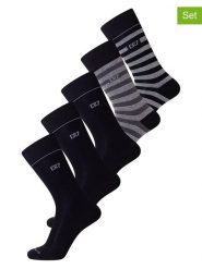 CR7 Skarpety (5 par) w kolorze czarno-szarym rozmiar: 40-46. Czarne skarpety CR7, bez wzorów. Za 52.99 zł.