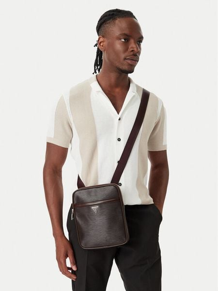 Guess Saszetka HMMIPW P6223 Brązowy ciemny. Brązowe saszetki i nerki Guess, z aplikacjami, ze skóry. Za 324.99 zł.