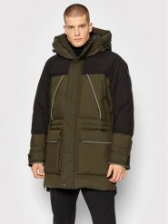Woolrich Kurtka puchowa Teton CFWOOU0524MRUT1723 Zielony Regular Fit. Zielone kurtki outdoor i hardshell Woolrich, m, bez wzorów, z bawełny, bez kaptura. Za 4,879.00 zł.