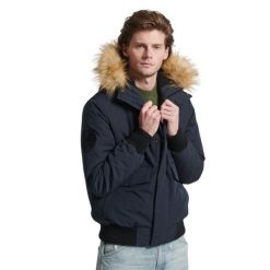 Kurtka z kapturem Superdry Everest. Niebieskie kurtki Superdry, m, bez wzorów, z puchu, z kapturem. W wyprzedaży za 708.70 zł.