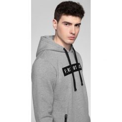 Bluza męska BLM202 - chłodny jasny szary melanż. Bluzy z kapturem marki 4F. Za 119.99 zł.