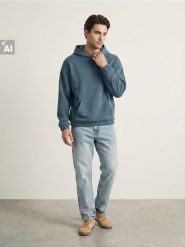 Bluza hoodie z napisem Stay Positive - niebieski. Niebieskie bluzy bez kaptura Sinsay, l, bez wzorów, bez kaptura. Za 49.99 zł.