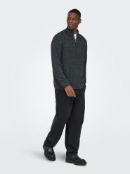 ONLY & SONS Sweter "Edge" w kolorze granatowym rozmiar: W28/L30. Niebieskie swetry nierozpinane Only & Sons, l, bez wzorów, z bawełny, bez kołnierzyka, bez ramiączek. Za 159.95 zł.