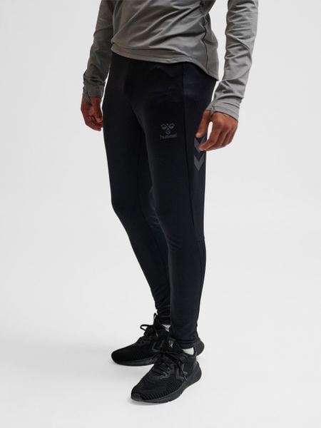 Legginsy Hummel Pro. Czarne legginsy długie sportowe Hummel, m, bez wzorów, z materiału, na fitness i siłownię. Za 266.00 zł.